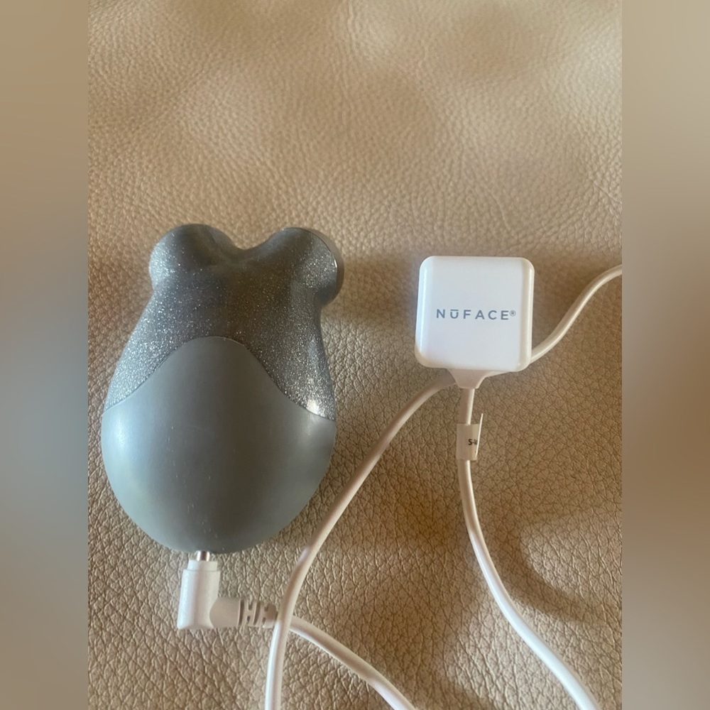 Nuface mini with adaptor